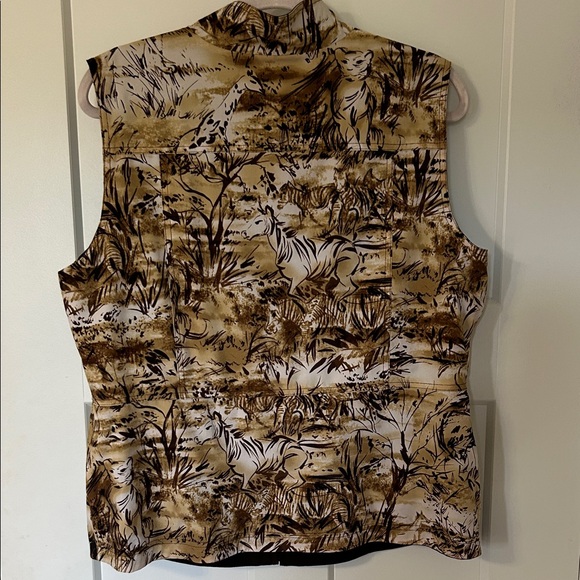 Women's Brown Reversible Utility Vest - Picture 12 of 12